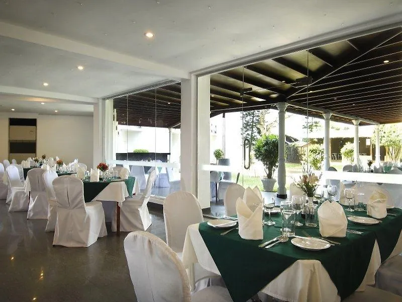 Berjaya Hotel Colombo Dehiwala-Mount Lavinia 3*,  Sri Lanka